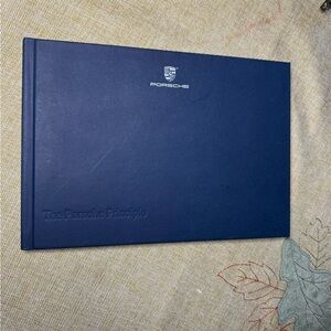 The Porsche Principle (Hardcover Book, Edition 5/2017) Blue,